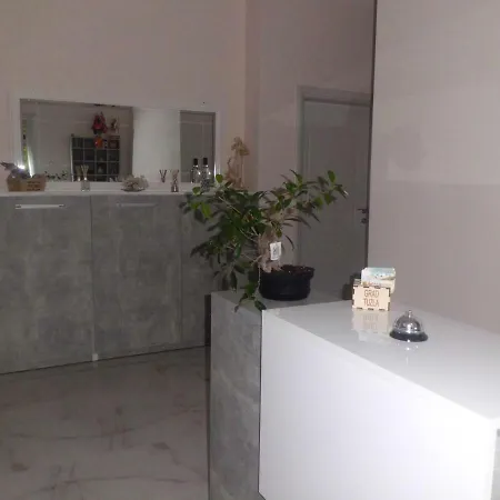 Red Rose Golem (Tirana)