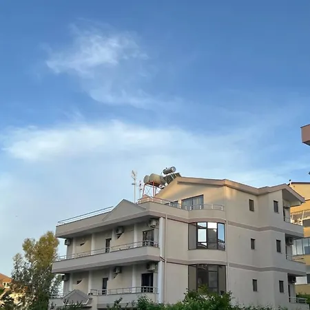 Πανσιόν Red Rose Golem (Tirana)