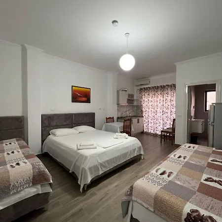 Red Rose Pensionat 2*