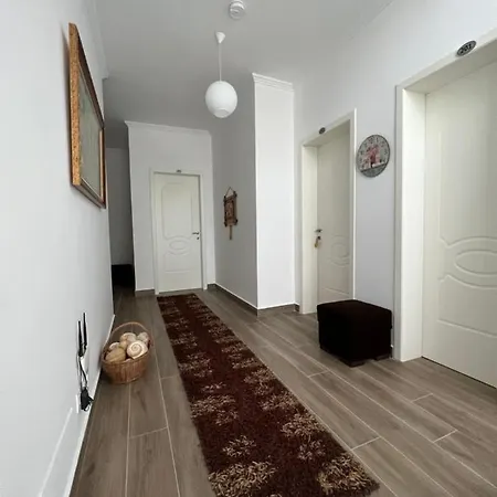 Red Rose Golem (Tirana)