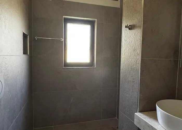 Red Rose Pensión 3*